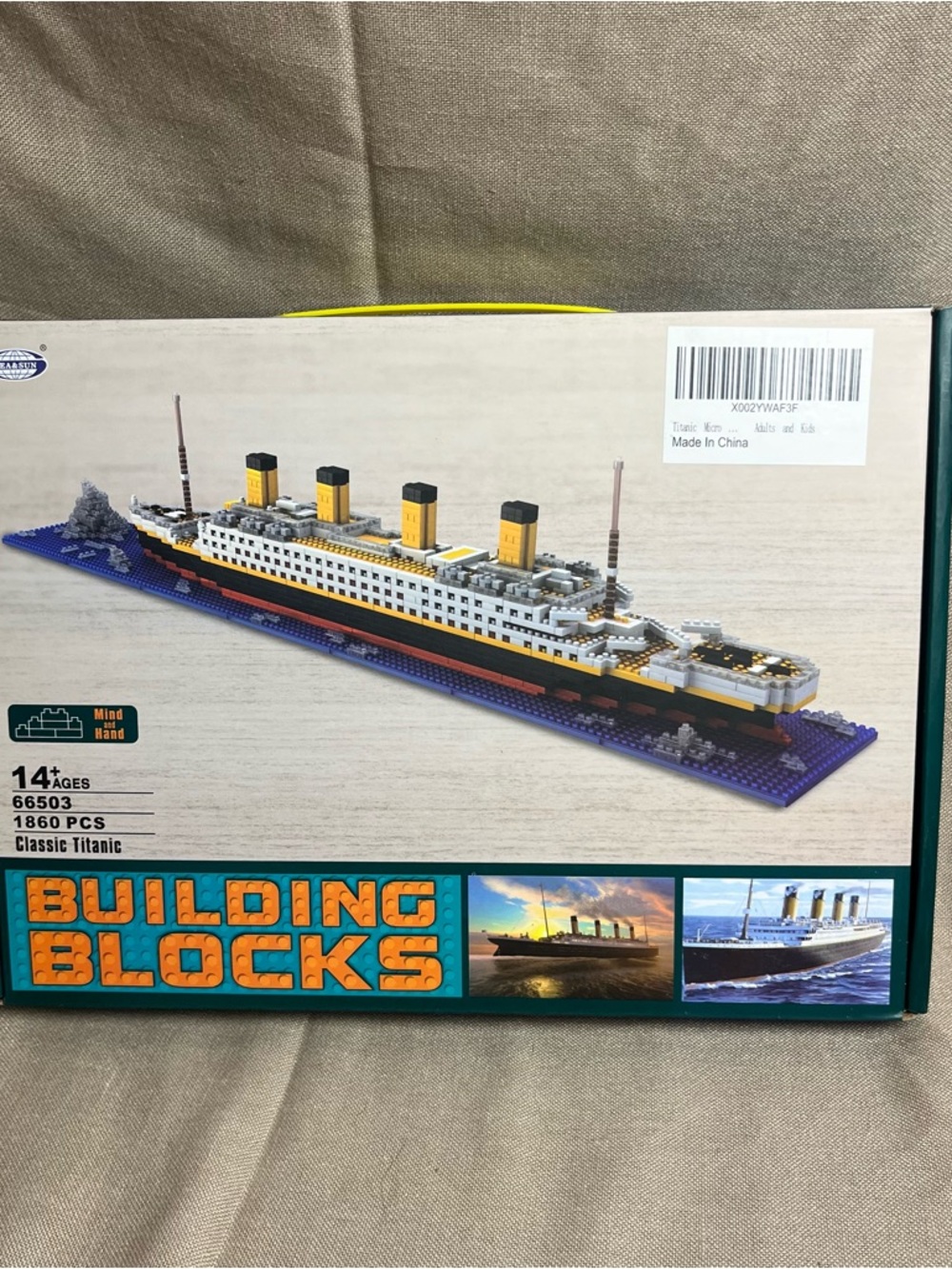 Classic Titanic Building Blocks Ship Toy - White & Yellow